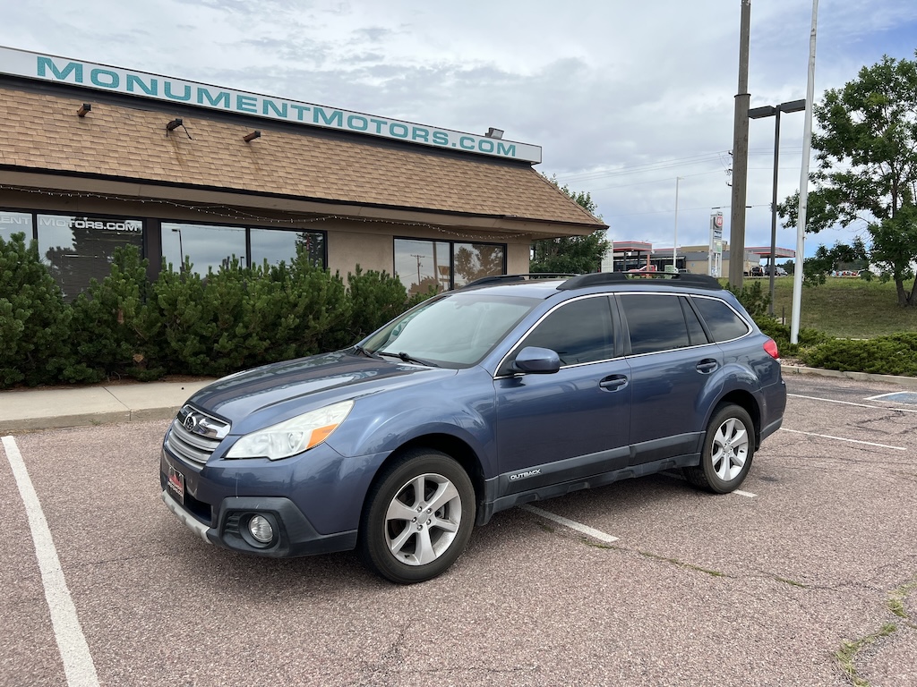 2013 Subaru Outback 2.5i Limited with EyeSight*